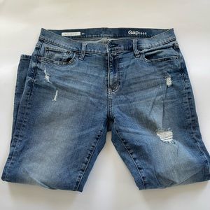 GAP Girlfriend Jeans Size 31R